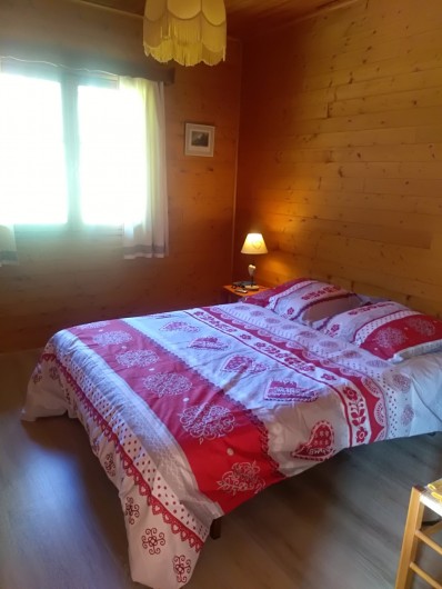 Location de vacances - Chalet à Vallouise - chambre des Parents au niveau du séjour