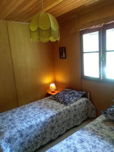 Location de vacances - Chalet à Vallouise - Chambre 1 niveau bas