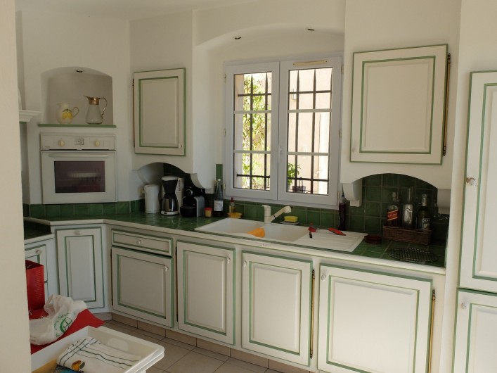 Location de vacances - Villa à Cagnes-sur-Mer - Cuisine Kitchen