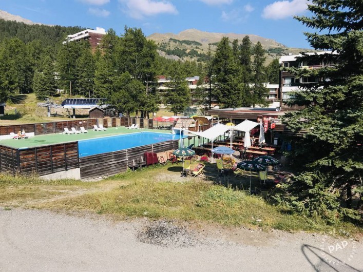 Location de vacances - Appartement à Les Claux - petit centre commercial à 150 m