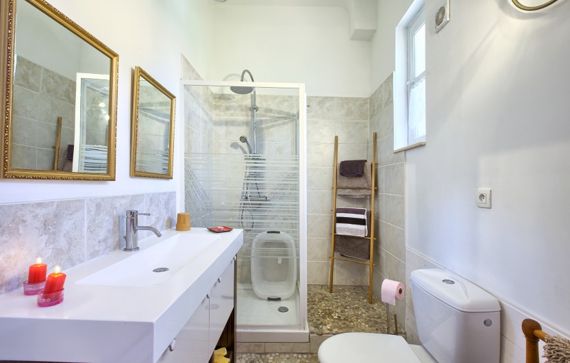Location de vacances - Villa à Arcachon - Salle d'eau avec toilette