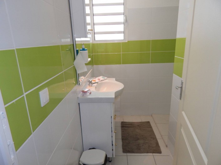 Location de vacances - Villa à Sainte-Anne - salle de bain