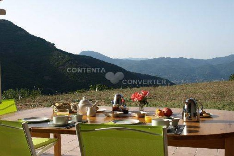 Location de vacances - Chambre d'hôtes à Cuttoli-Corticchiato - le petit-déjeuner