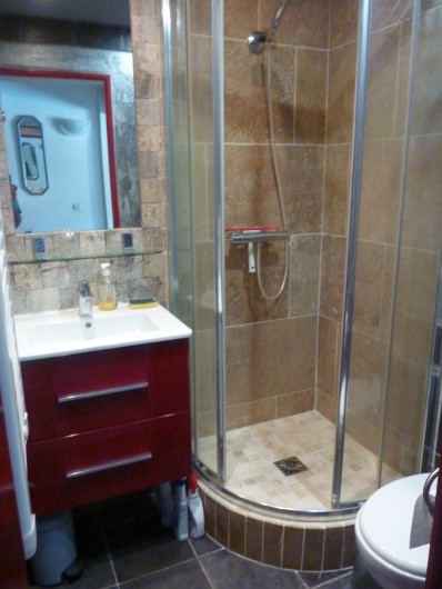 Location de vacances - Mas à Le Lavandou - salle de bain