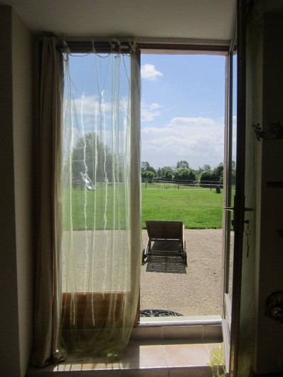 Location de vacances - Chambre d'hôtes à Ardin - Chambre 1 accès terrasse