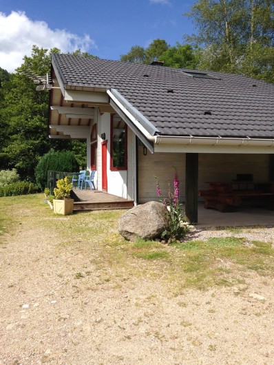 Location de vacances - Chalet à La Bresse - Terrasse couverte avec barbecue