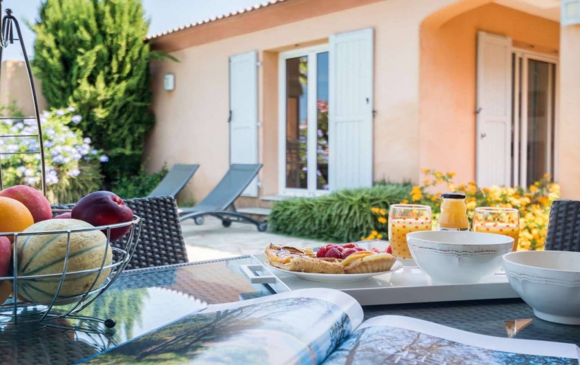 Location de vacances - Villa à L'Île-Rousse - Villas Celia / Casa Gialla / Turchina / Rossa / 2 chambres / Piscine