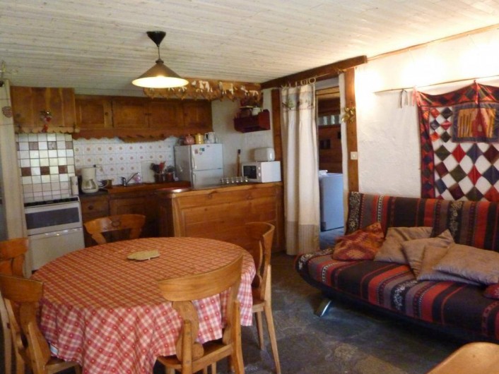 Location de vacances - Chalet à Lanslevillard - Appartement "Côté ruisseau"