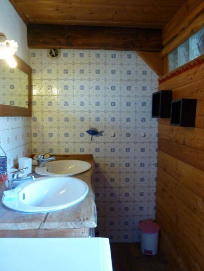 Location de vacances - Chalet à Lanslevillard - Appartement "Côté ruisseau"