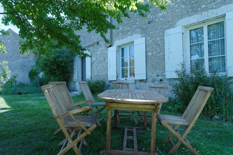Location de vacances - Appartement à Saint-Dyé-sur-Loire - Table de jardin