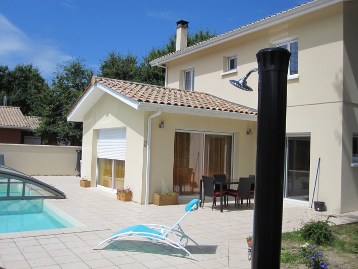 Location de vacances - Chambre d'hôtes à Soulac-sur-Mer - Soulac'Ouette - Douche solaire