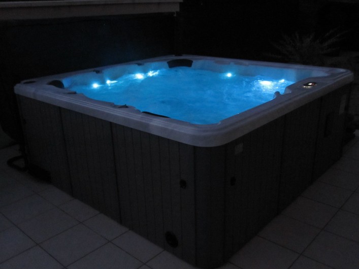 Location de vacances - Chambre d'hôtes à Soulac-sur-Mer - Soulac'Ouette - Spa 5 places  de nuit