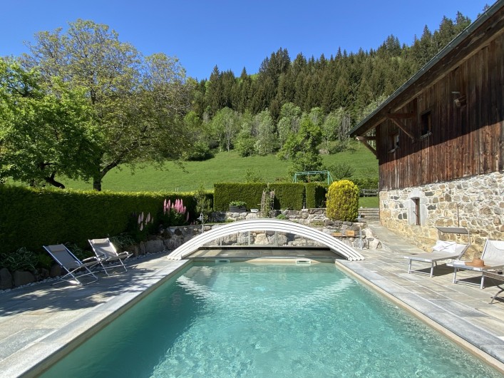 Location de vacances - Gîte à Saint-Sigismond - PISCINE CÔTÉ OUEST AVEC ABRIS TELESCOPIQUE