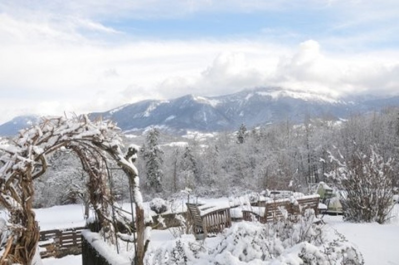 Location de vacances - Appartement à Charvonnex - le jardin l'hiver
