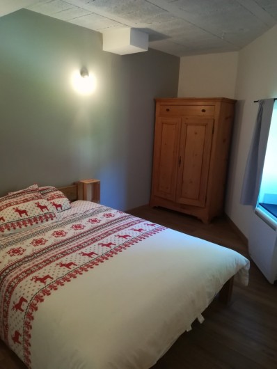 Location de vacances - Appartement à Charvonnex - chambre Mandallaz
