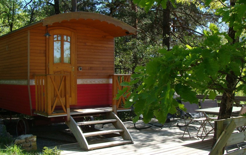 Location de vacances - Cabane dans les arbres à Rivière-sur-Tarn - La Roulotte