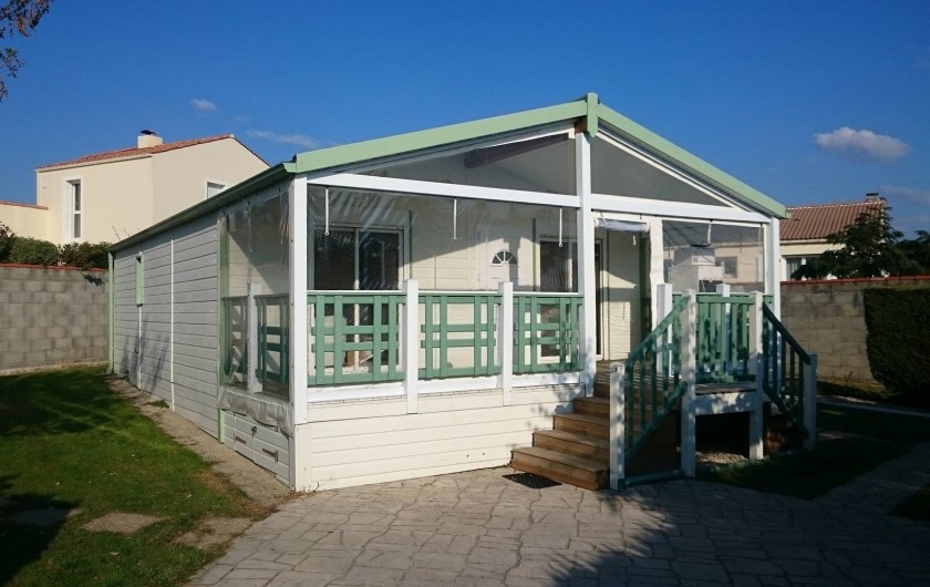 Location de vacances - Camping à Brem-sur-Mer - Chalet "Prestige XL" terrasse fermée