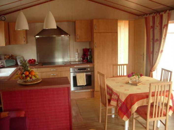 Location de vacances - Camping à Brem-sur-Mer - Chalet "Prestige XL" terrasse ouverte