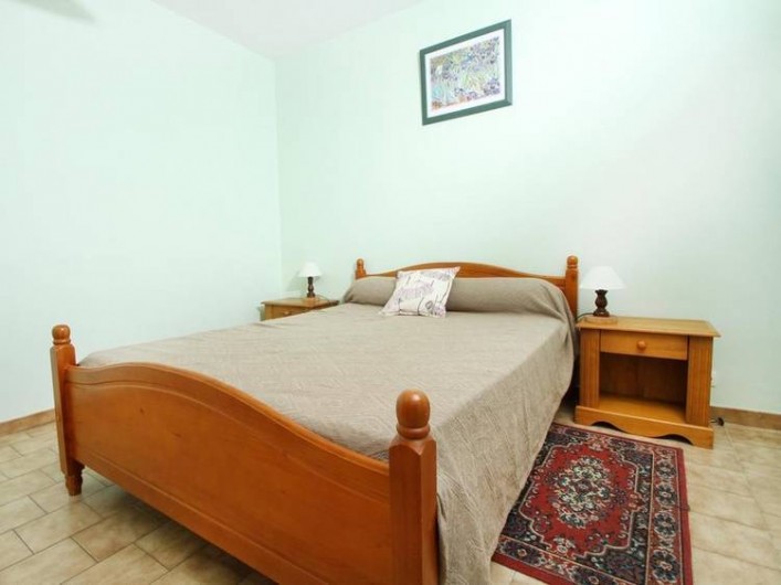 Location de vacances - Gîte à Saint-Étienne-de-Serre - Grande chambre