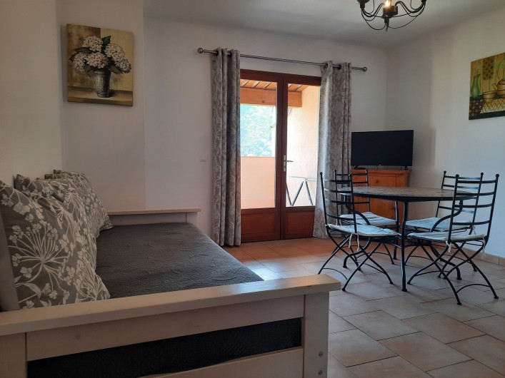 Location de vacances - Gîte à Utelle - Salon avec TV