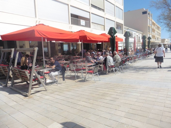 Location de vacances - Appartement à Le Grau d'Agde - bar restaurant l'horizon au mois de mars