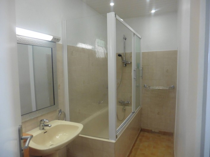 Location de vacances - Appartement à Le Grau d'Agde - salle de bain