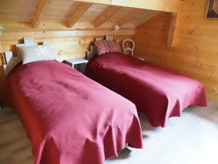 Location de vacances - Chalet à La Pesse - chambre 2 deux lits simples