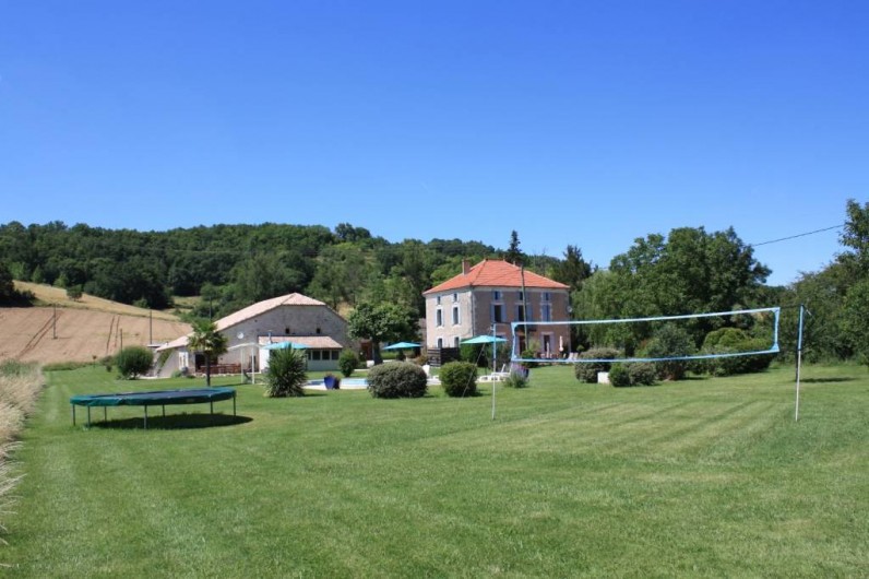 Location de vacances - Gîte à Roquecor - les extérieurs des Gîtes Grand Pré ! à Roquecor - Occitanie - France