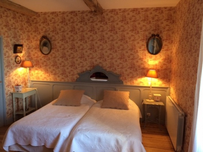Location de vacances - Maison - Villa à Mirannes - Chambre Framboise, lits jumeaux 100x2m. Salle de bain privée avec douche