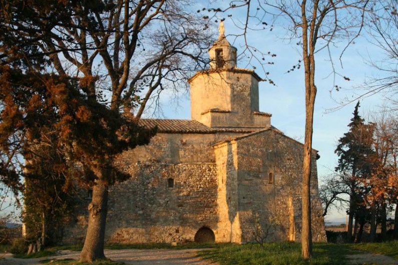 Location de vacances - Gîte à Lirac - Chapelle de Mayran à 800m