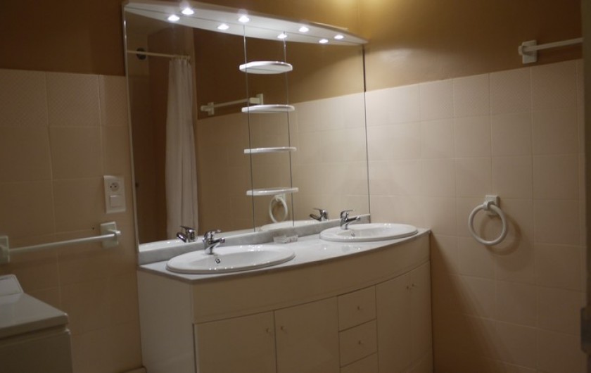Location de vacances - Gîte à Montagnac - salle d'eau