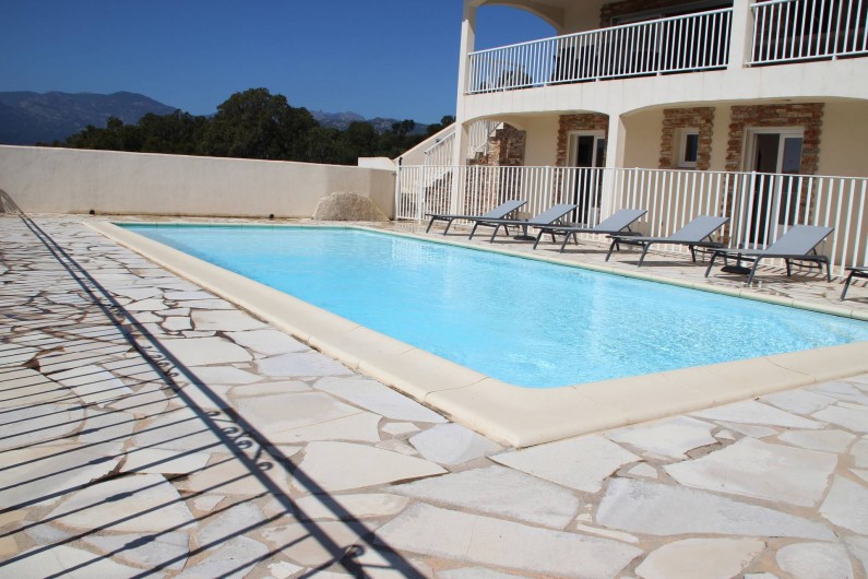 Location de vacances - Villa à Sainte-Lucie de Porto-Vecchio - PISCINE
