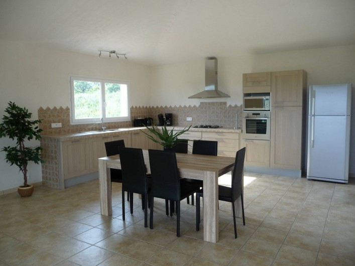 Location de vacances - Villa à Sainte-Lucie de Porto-Vecchio - CUISINE