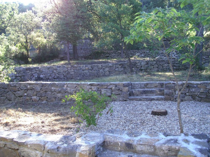 Location de vacances - Maison - Villa à Générargues - Espace vert vue des chambres