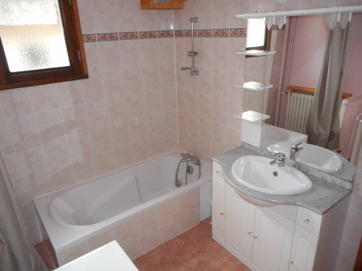 Location de vacances - Appartement à Notre-Dame-de-Bellecombe - Salle de bain