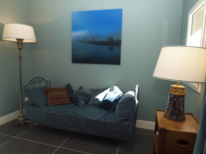 Location de vacances - Appartement à Sète - Partie salon de la chambre La Corniche