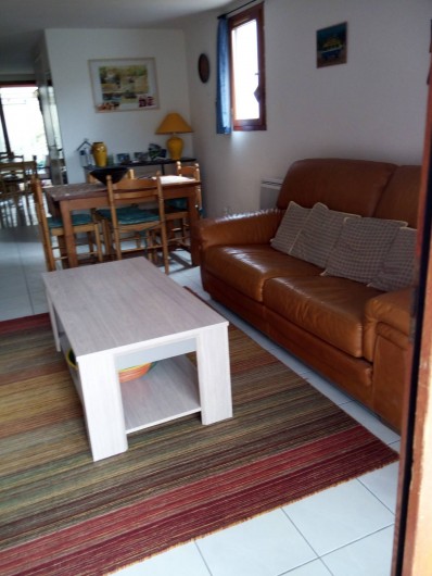 Location de vacances - Villa à Gruissan Plage - séjour et salle à manger