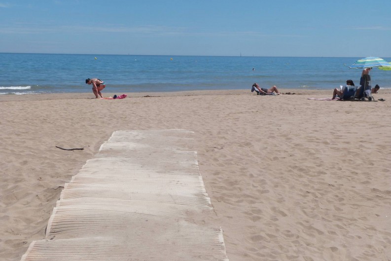 Location de vacances - Villa à Gruissan Plage - la plage de sable fin