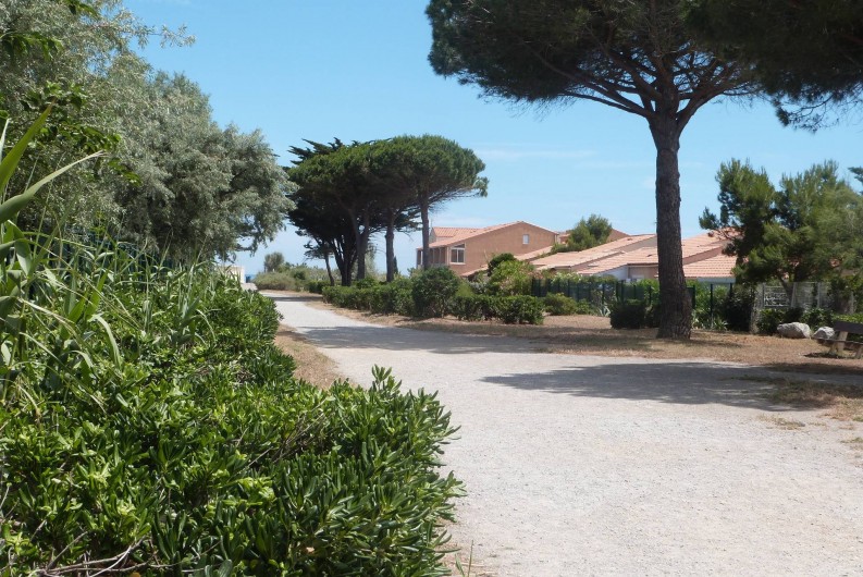 Location de vacances - Villa à Gruissan Plage - accès à la plage