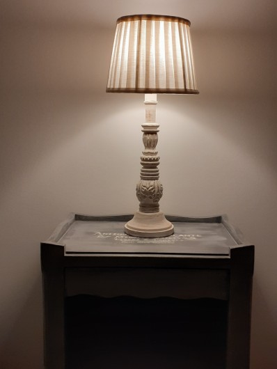 Location de vacances - Appartement à Le Mont-Dore - Détail déco chambre côté cour