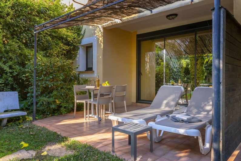 Location de vacances - Appartement à Rayol-Canadel-sur-Mer - Appartement avec un accès direct à la plage jusqu’à 6 pers