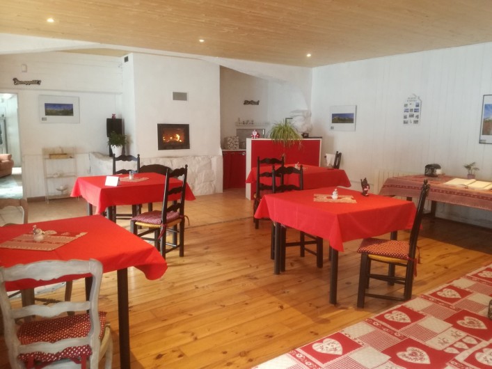 Location de vacances - Chambre d'hôtes à Lus-la-Croix-Haute - salle de restaurant