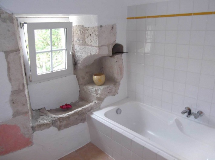 Location de vacances - Maison - Villa à Lauzerte - Salle de bain avec évier traditionelle