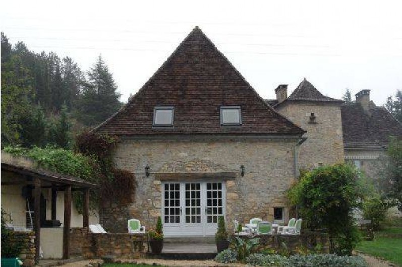 Location de vacances - Gîte à Saint-Chamassy - terrasse 