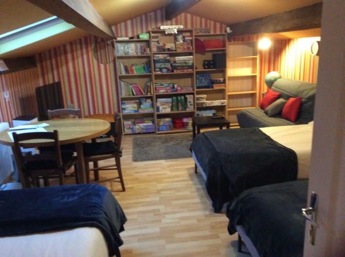 Location de vacances - Villa à Nantille - chb 5 : dortoir 3 lits 90 x 200 + BZ coin TV, Jeux