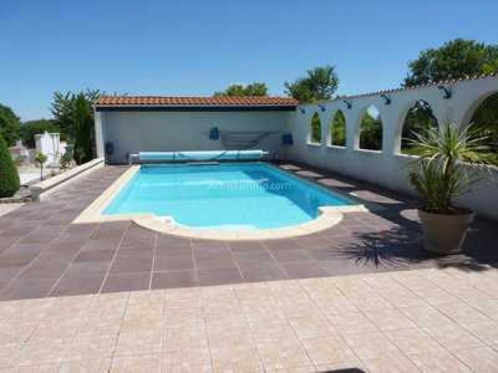 Location de vacances - Villa à Nantille - piscine, terrasse