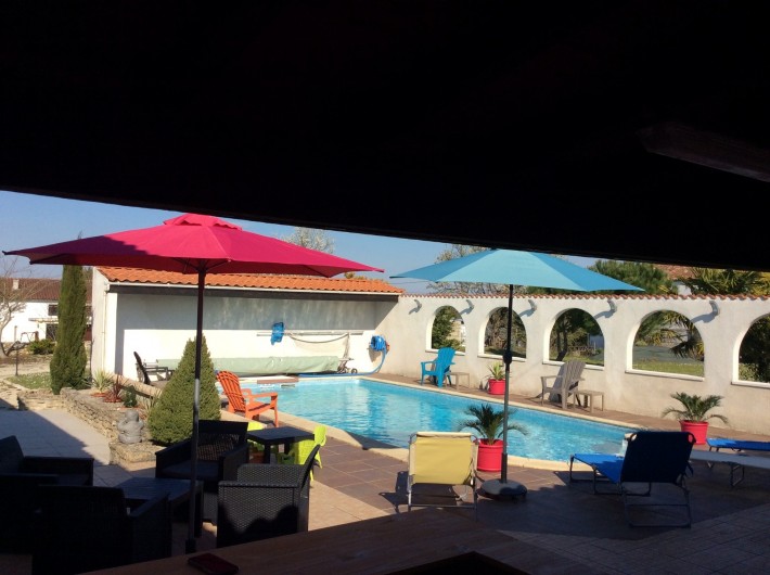 Location de vacances - Villa à Nantille - vue globale piscine