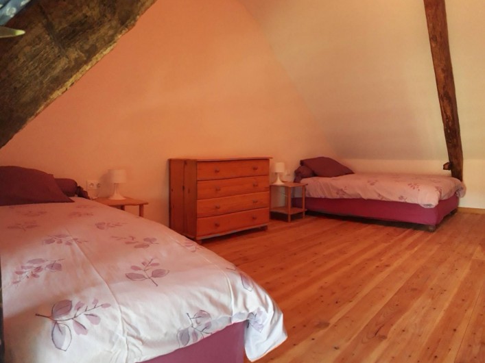 Location de vacances - Gîte à Martiel - Gîte Rosa, chambre enfants