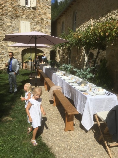 Location de vacances - Gîte à La Rouquette - Une table de fête !