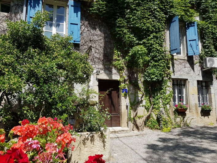 Location de vacances - Gîte à Pezens - Arrivée au Moulin